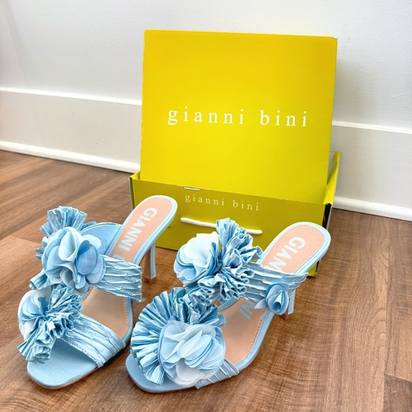 Gianni Bini Shoes - Gianni Bini Hardaway Ruffle Blue Flower Dress Heel 8/12 Sandals